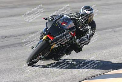 media/Oct-13-2025-Moto Forza (Mon) [[a66d839500]]/3-B Group/Session 2 (Bowl)/